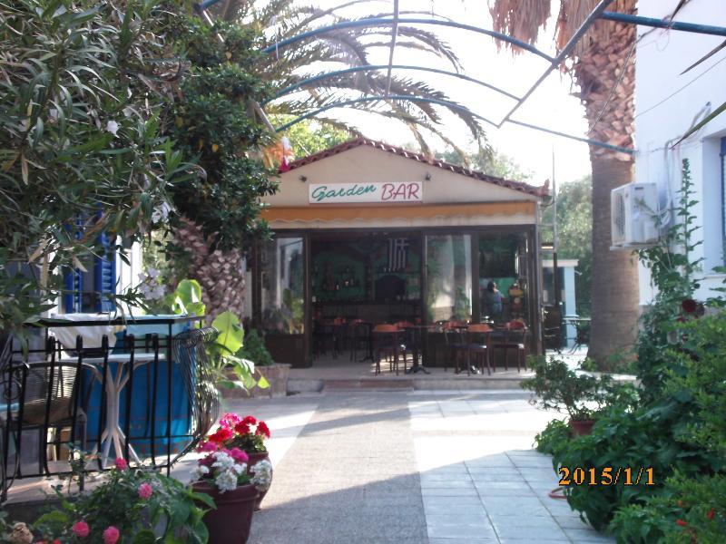 Aparthotel Anaxos Gardens Esterno foto