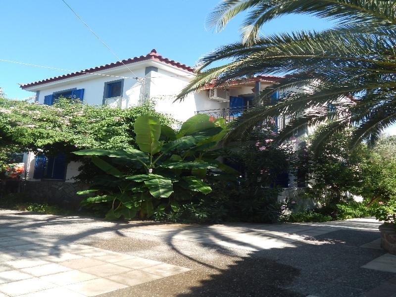 Aparthotel Anaxos Gardens Esterno foto