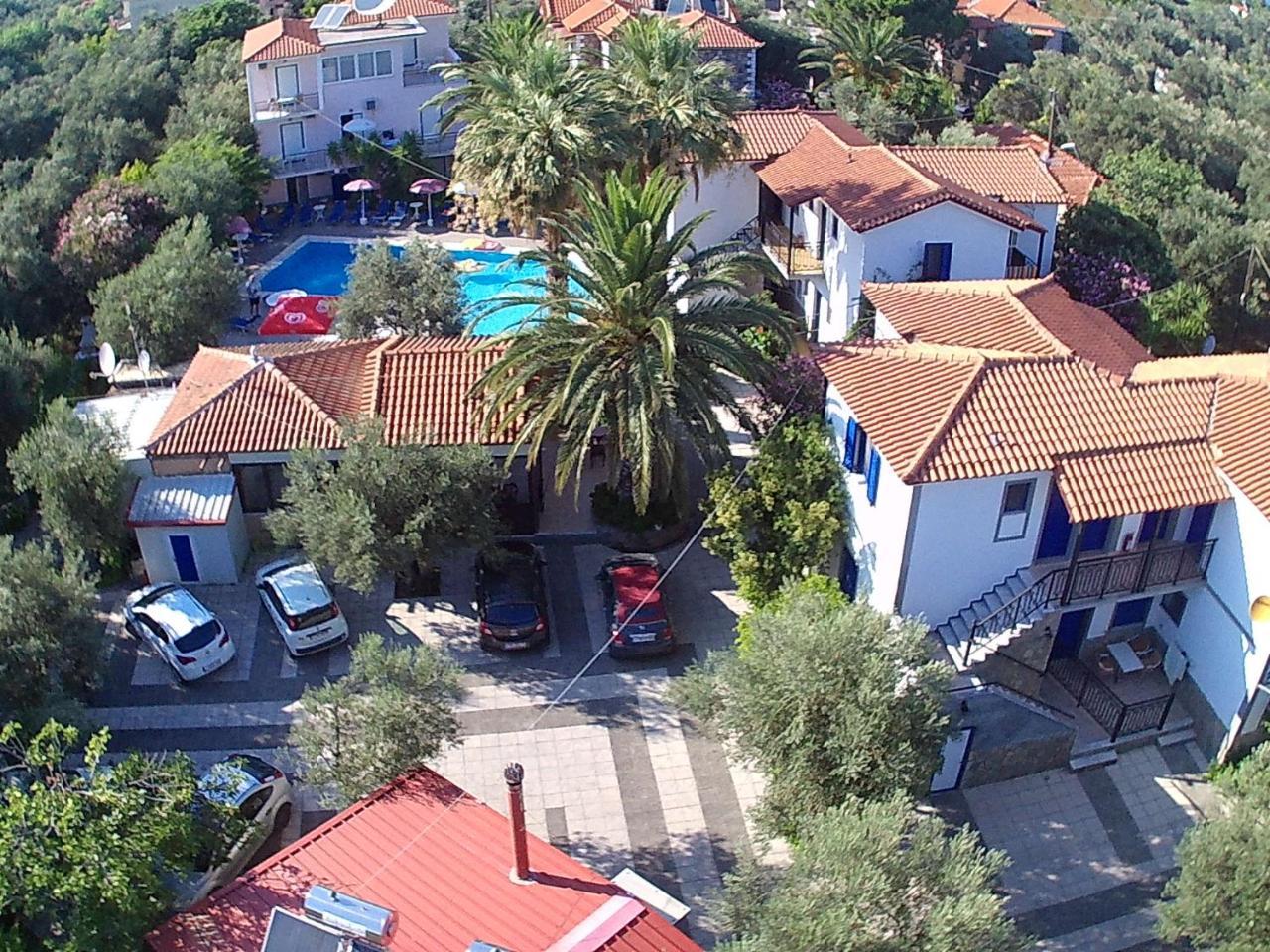 Aparthotel Anaxos Gardens Esterno foto