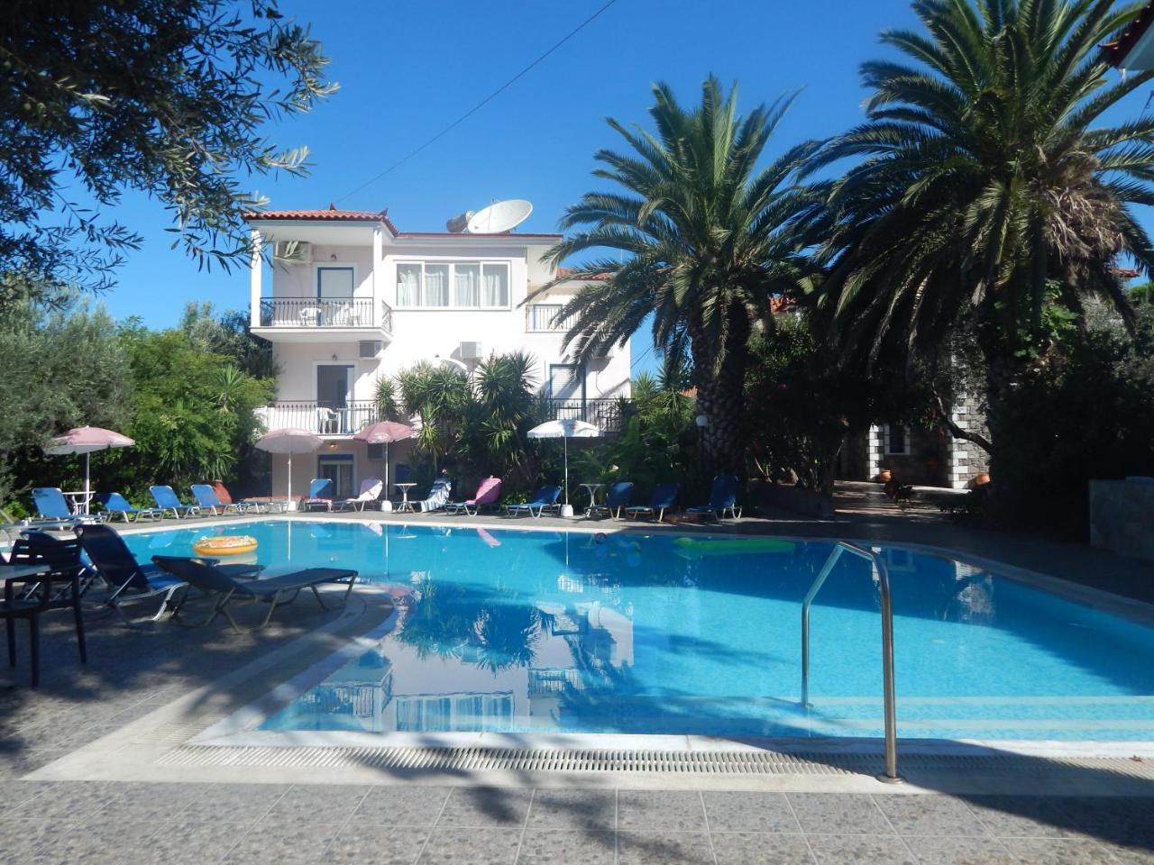 Aparthotel Anaxos Gardens Esterno foto