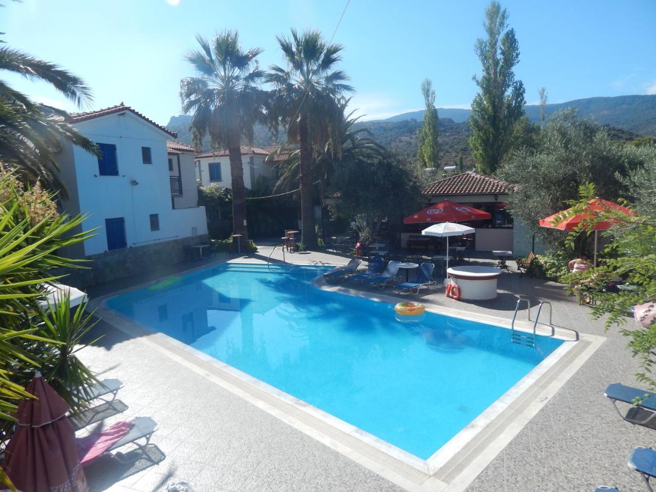 Aparthotel Anaxos Gardens Esterno foto