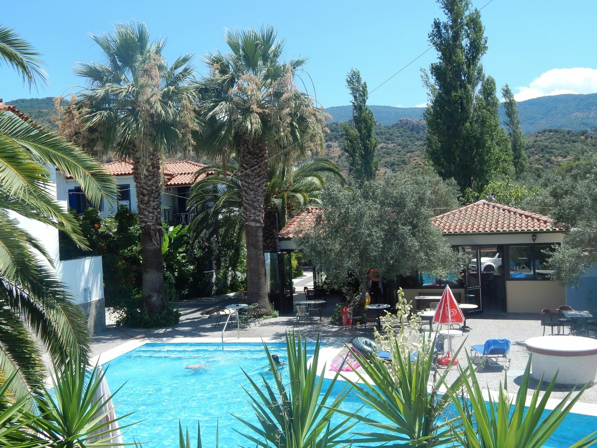 Aparthotel Anaxos Gardens Esterno foto