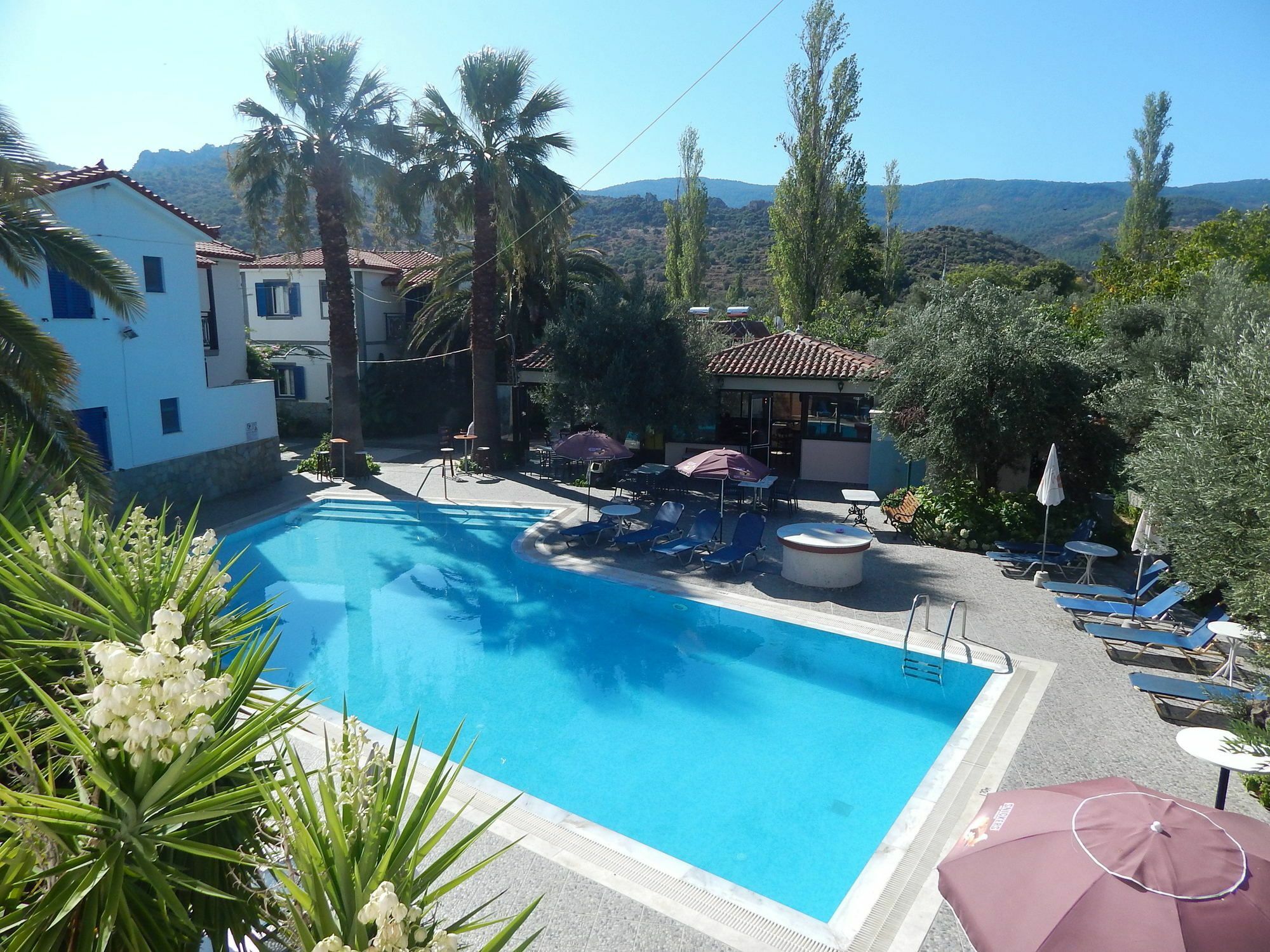Aparthotel Anaxos Gardens Esterno foto
