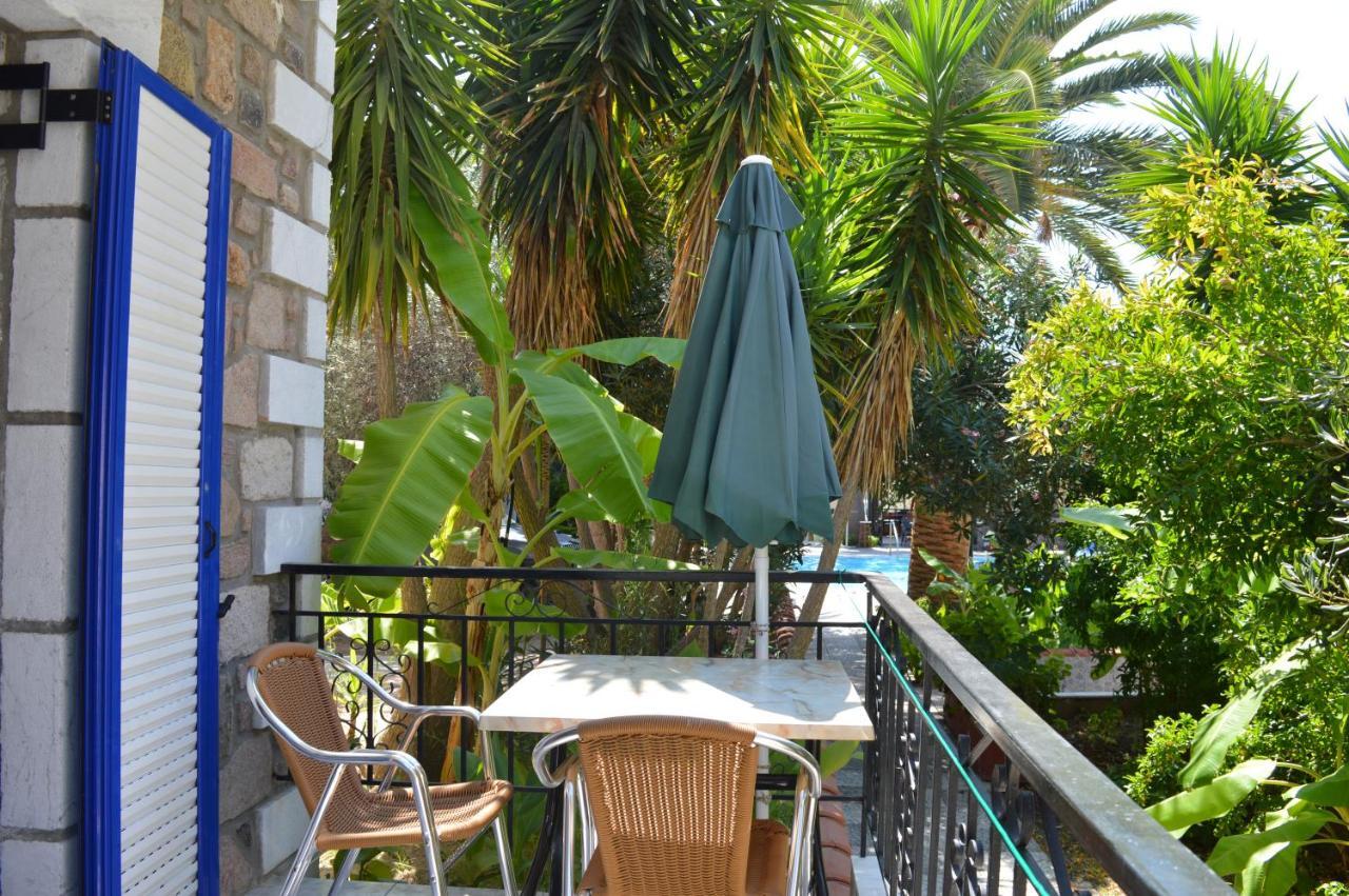 Aparthotel Anaxos Gardens Esterno foto